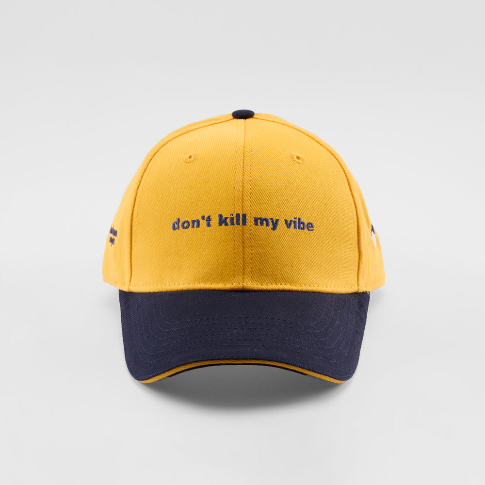 Cappellino bicolore in caldo cotone "Don't kill my vibe"