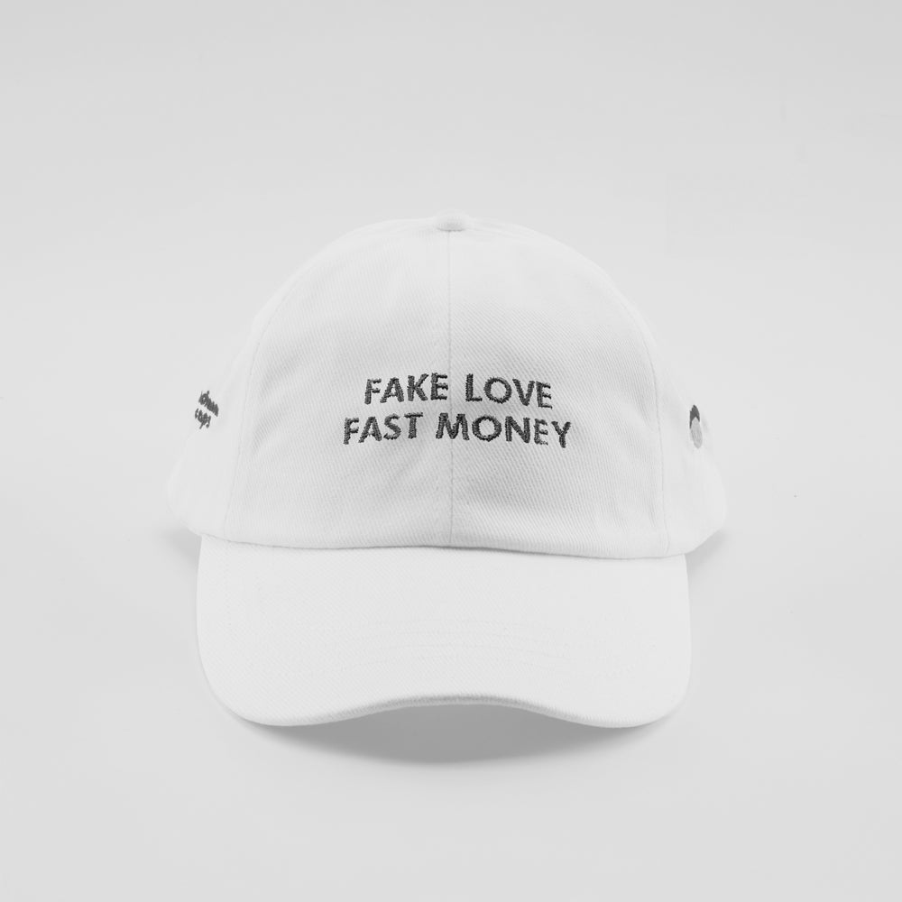 Cappellino in caldo cotone "Fake love, fast Money"