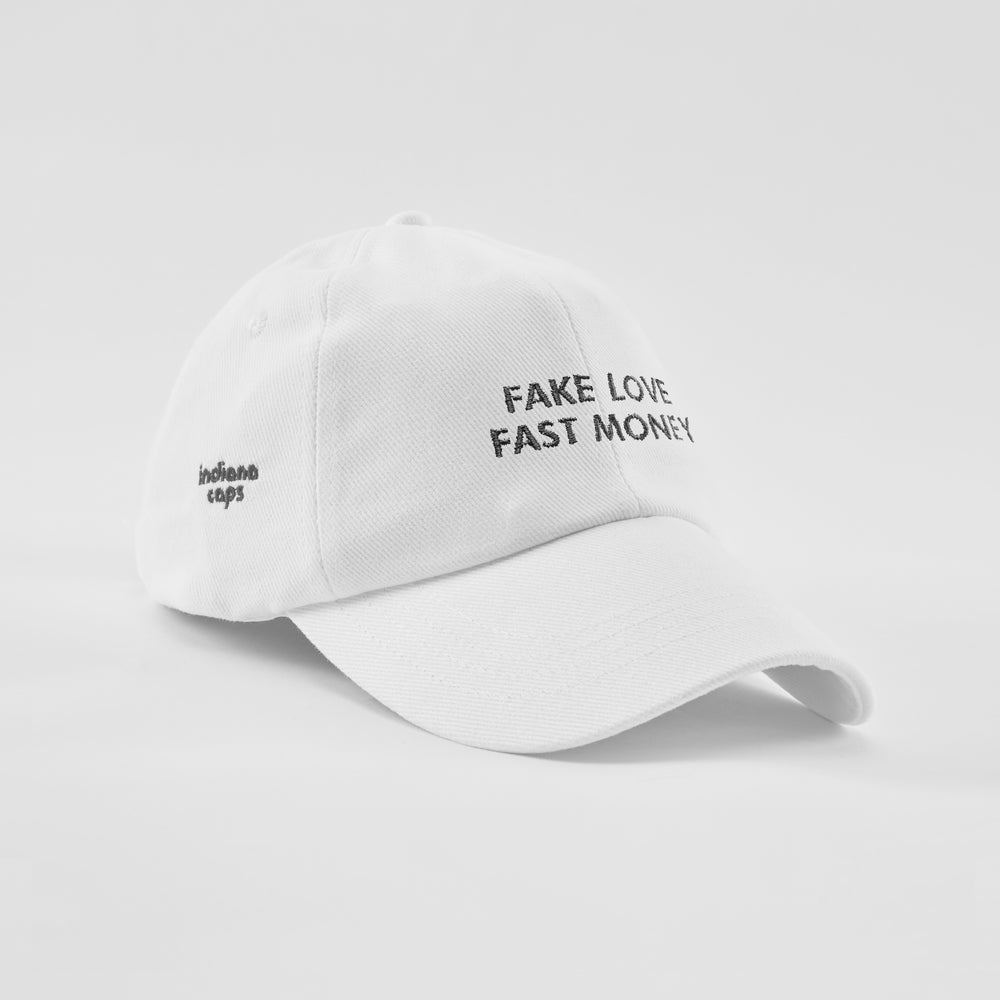 Cappellino in caldo cotone "Fake love, fast Money"