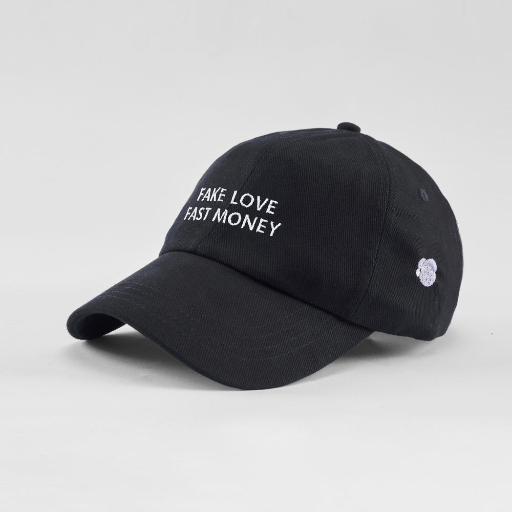 Cappellino in caldo cotone "Fake love, fast Money"