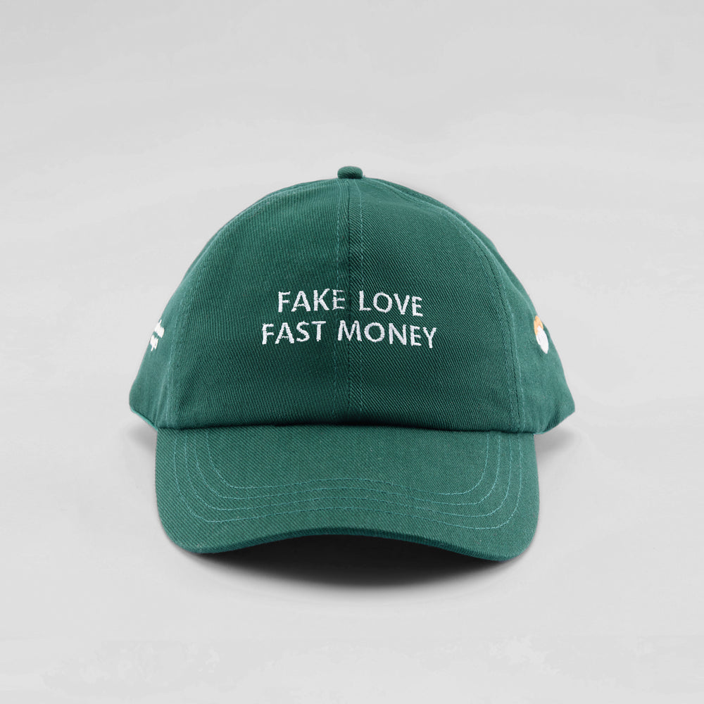 Cappellino in caldo cotone "Fake love, fast Money"