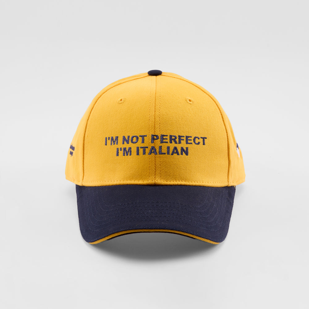 Cappellino bicolore in caldo cotone "I'm not perfect, i'm Italian"