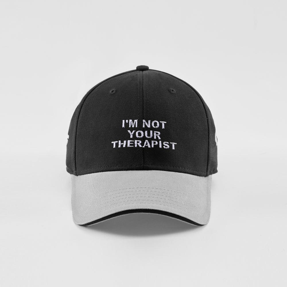 Cappellino bicolore in caldo cotone "I'm not your Therapist"