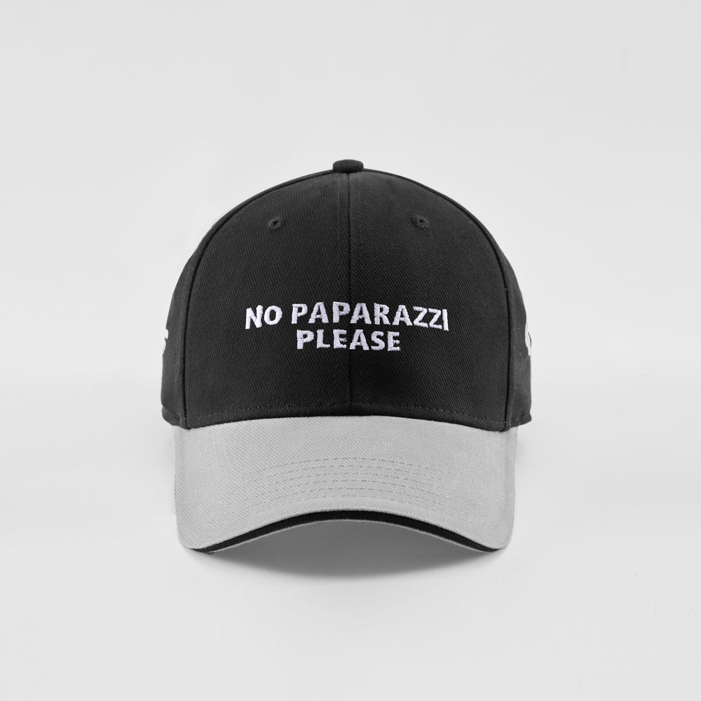 Cappellino bicolore in caldo cotone "No paparazzi please"