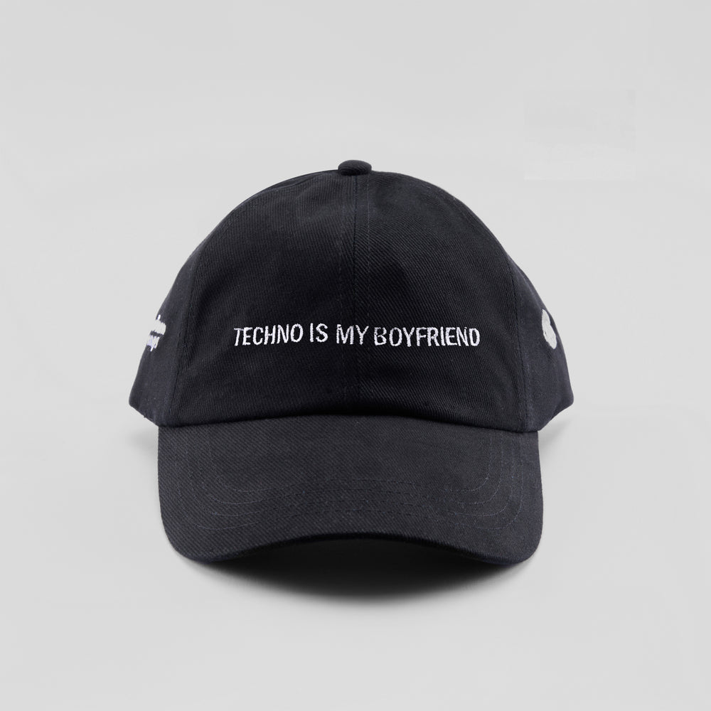 Cappellino in caldo cotone "Techno is my Boyfriend"